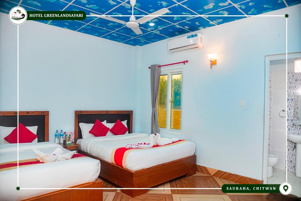 Hotel Greenland Safari Sauraha Exteriér fotografie