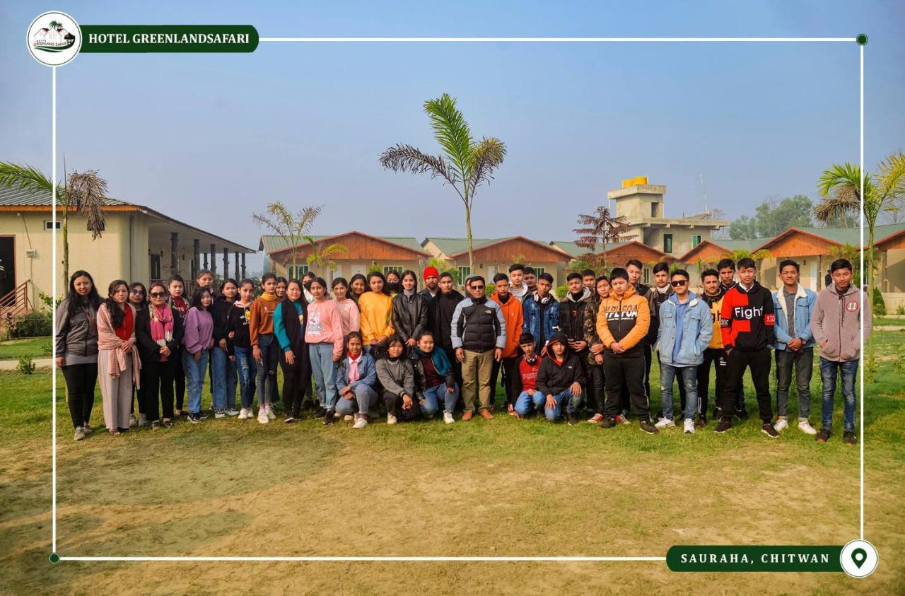 Hotel Greenland Safari Sauraha Exteriér fotografie
